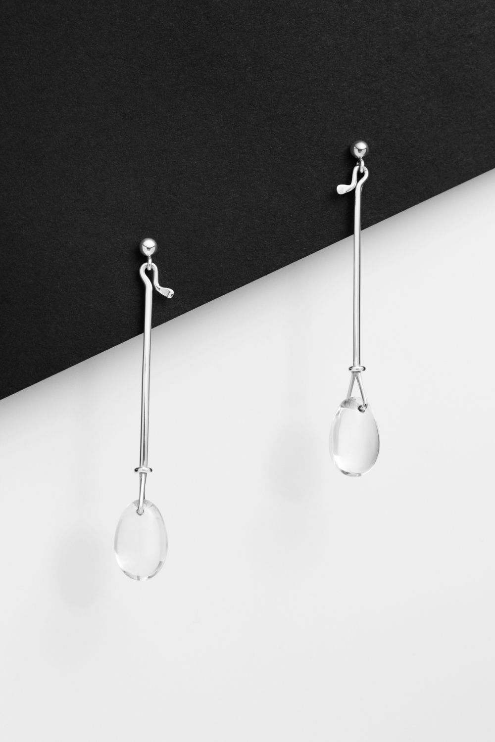 Georg Jensen Dew Drops øreinge designet af Vivianna Torun Bülow-Hübe